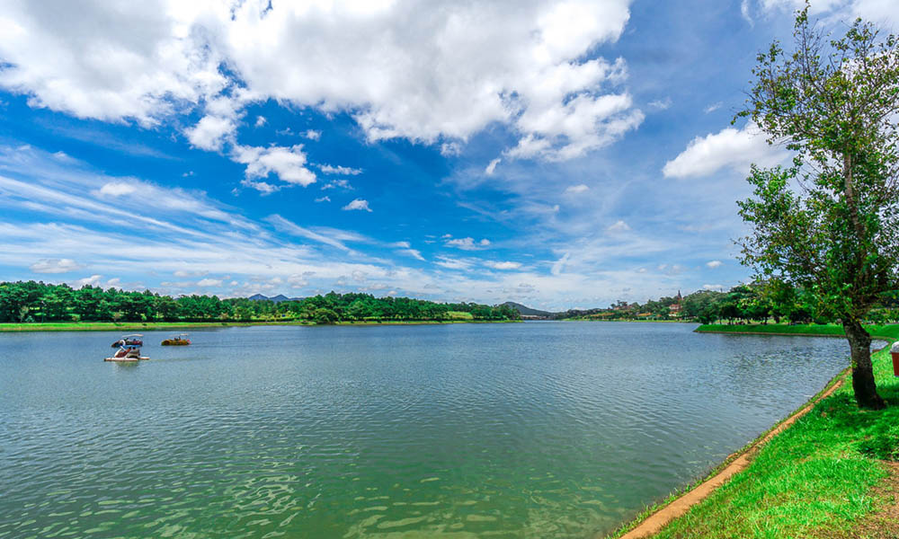 Xuan Huong Lake Dalat Vietnam